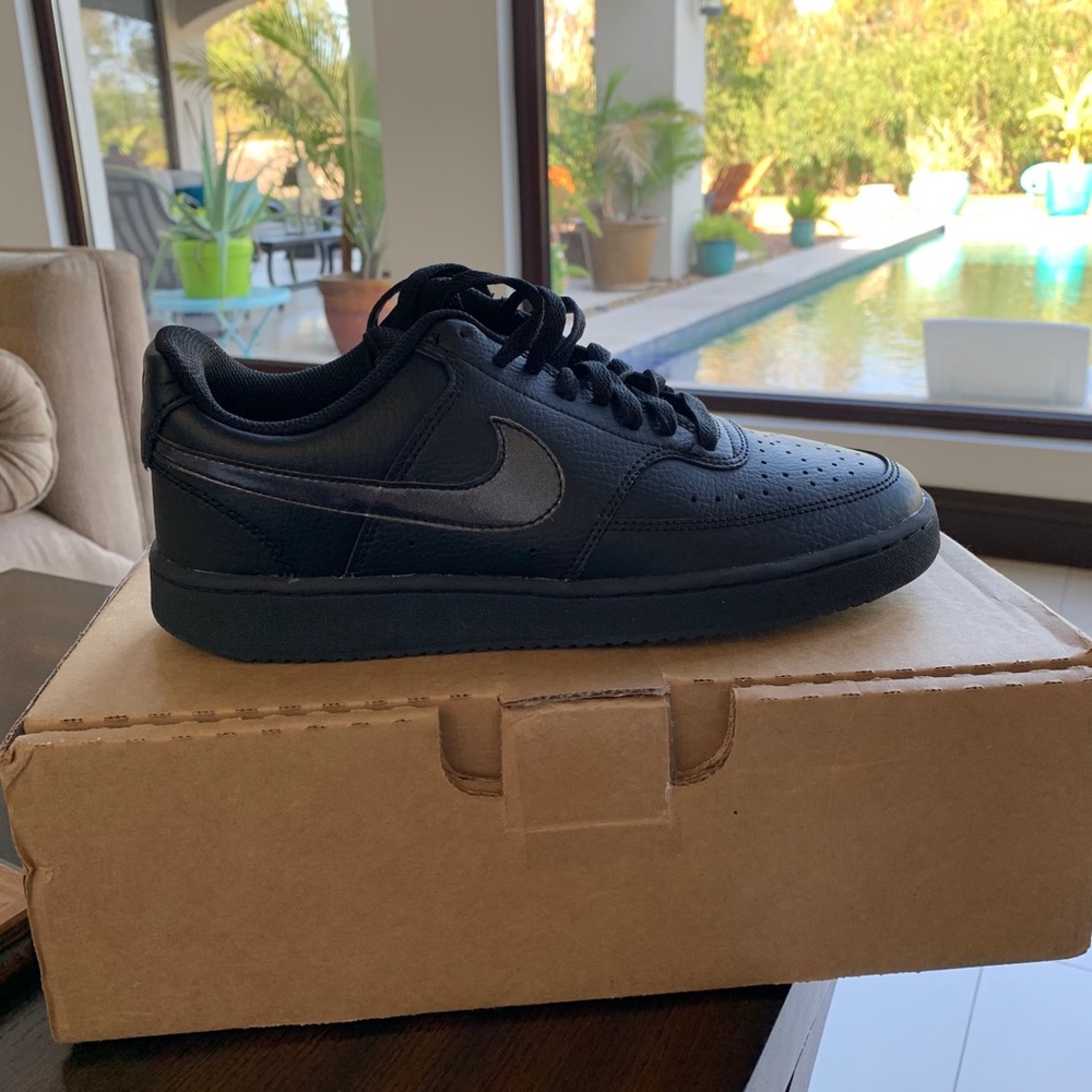 Black Court Vision Low Sneakers